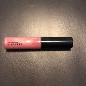 MAC lipglass cultured